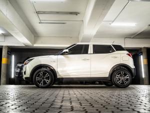 Mahindra XUV300 1.2T W4 SE - Image 2