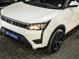 Mahindra XUV300 1.2T W4 SE - Image 7
