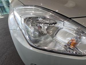 Suzuki Swift 1.2 GL manual - Image 19