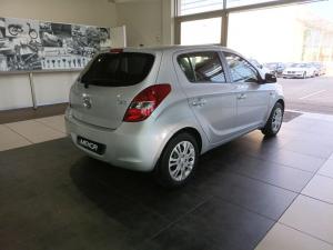 Hyundai i20 1.4 GL auto - Image 4