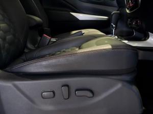 Nissan Navara 2.5DDTi double cab LE Plus 4x4 - Image 20