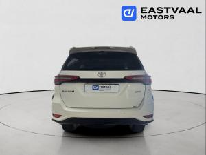 Toyota Fortuner 2.4GD-6 4x4 - Image 6