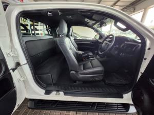 Toyota Hilux 2.8GD-6 Xtra cab 4x4 Legend auto - Image 12