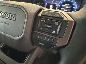 Toyota Land Cruiser Prado 2.8GD VX-R - Image 9