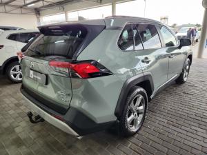 Toyota RAV4 2.0 GX-R AWD - Image 2