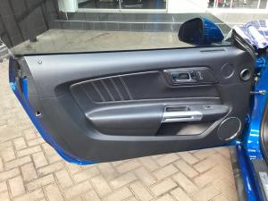 Ford Mustang 5.0 GT fastback auto - Image 22