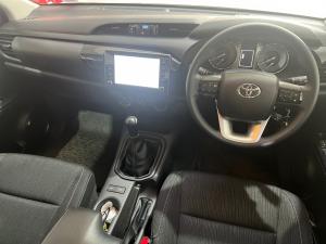 Toyota Hilux 2.4GD-6 double cab Raider manual - Image 6