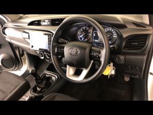 Toyota Hilux 2.4GD-6 Xtra cab Raider manual - Image 6