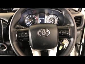 Toyota Hilux 2.4GD-6 Xtra cab Raider manual - Image 8