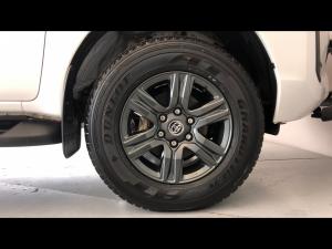 Toyota Hilux 2.4GD-6 Xtra cab Raider manual - Image 16
