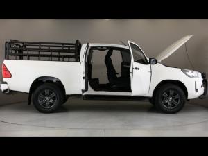 Toyota Hilux 2.4GD-6 Xtra cab Raider manual - Image 23