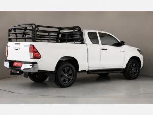 Toyota Hilux 2.4GD-6 Xtra cab Raider manual - Image 2
