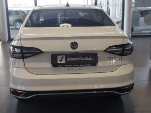 Volkswagen Polo sedan 1.6 Life - Image 5