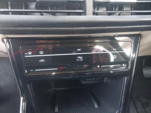 Volkswagen Polo sedan 1.6 Life - Image 16