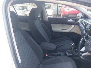 Volkswagen Polo sedan 1.6 Life - Image 18