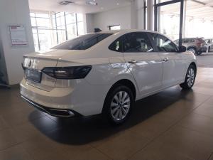 Volkswagen Polo sedan 1.6 Life - Image 2