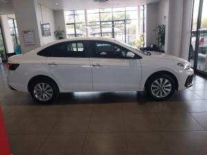 Volkswagen Polo sedan 1.6 Life - Image 3