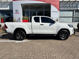 Toyota Hilux 2.4GD-6 Xtra cab Raider auto - Image 3