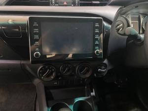 Toyota Hilux 2.4 GD-6 Raider 4X4 automaticD/C - Image 11