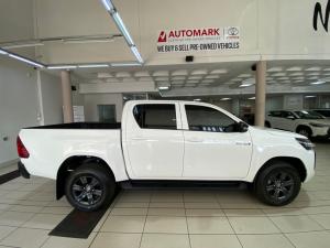 Toyota Hilux 2.4 GD-6 Raider 4X4 automaticD/C - Image 3