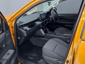 Toyota Hilux 2.8 GD-6 RB SRX 4X4 automaticD/C - Image 7