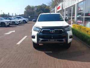 Toyota Hilux 2.8 GD-6 RB Legend 4X4 automaticD/C - Image 4