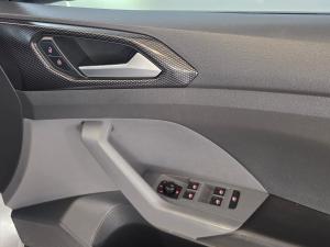 Volkswagen T-CROSS 1.0 TSI Comfortline - Image 15