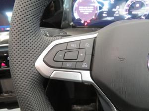 Volkswagen Golf 1.4 TSI R-LINE + Tiptronic - Image 11