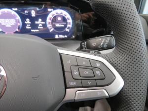 Volkswagen Golf 1.4 TSI R-LINE + Tiptronic - Image 12