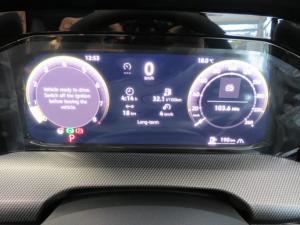 Volkswagen Golf 1.4 TSI R-LINE + Tiptronic - Image 15
