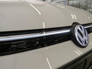 Volkswagen Golf 1.4 TSI R-LINE + Tiptronic - Image 19