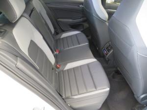Volkswagen Golf 1.4 TSI R-LINE + Tiptronic - Image 8