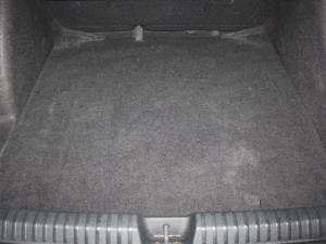 Volkswagen Polo 1.6 Life - Image 8