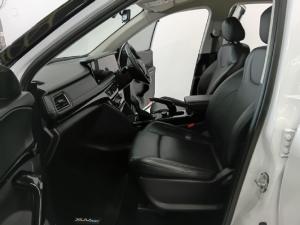 Mahindra XUV700 2.0T AX7L - Image 7