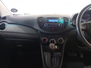 Hyundai i10 1.25 Fluid auto - Image 10