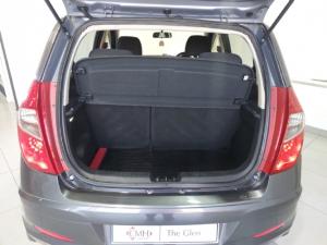 Hyundai i10 1.25 Fluid auto - Image 6