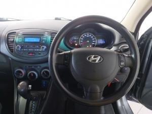 Hyundai i10 1.25 Fluid auto - Image 8