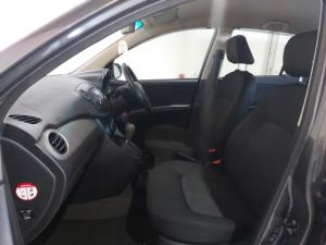 Hyundai i10 1.25 Fluid auto - Image 9