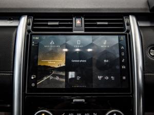 Land Rover Discovery D300 R-Dynamic HSE - Image 14