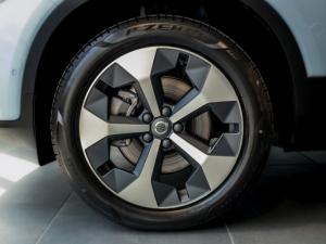 Volvo XC40 B4 Plus Dark - Image 11