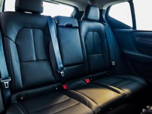 Volvo XC40 B4 Plus Dark - Image 5