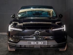 Volvo EX30 Single Motor Extended Range Ultra - Image 2