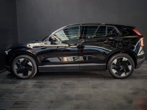Volvo EX30 Single Motor Extended Range Ultra - Image 9