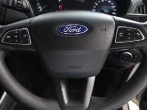 Ford EcoSport 1.5 Ambiente auto - Image 16