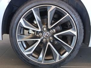 Toyota Corolla 2.0 XR - Image 10