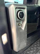Land Rover Defender 110 D300 X-Dynamic HSE - Image 10