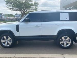 Land Rover Defender 110 D300 X-Dynamic HSE - Image 10