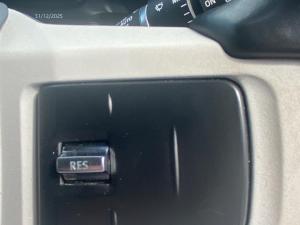 Land Rover Defender 110 D300 X-Dynamic HSE - Image 19