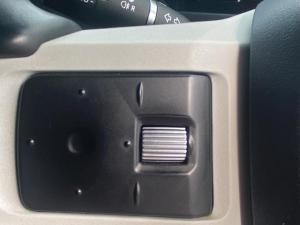 Land Rover Defender 110 D300 X-Dynamic HSE - Image 23
