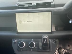 Land Rover Defender 110 D300 X-Dynamic HSE - Image 24